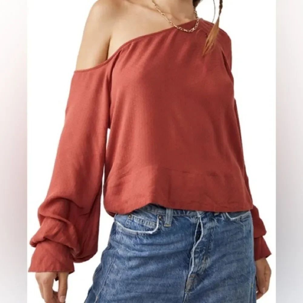 Free People Justina One Shoulder Blouse in Warmstone, NWT